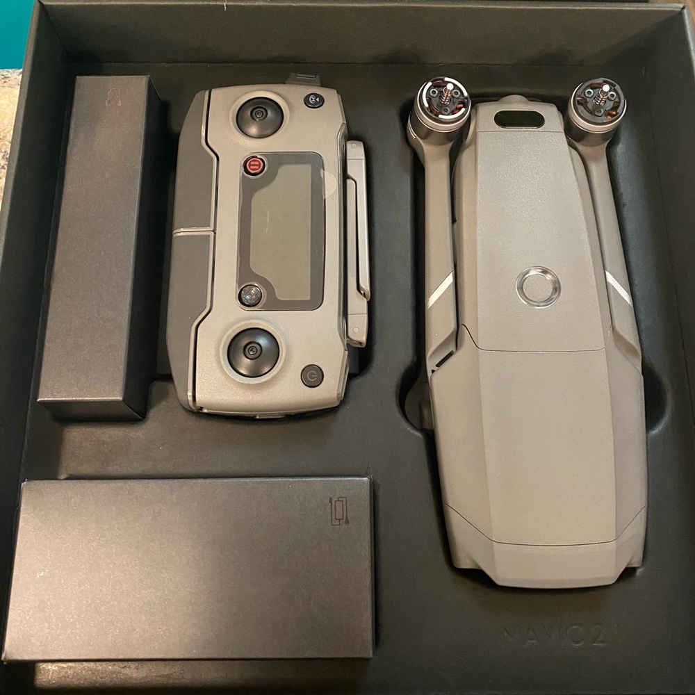 DJI Mavic 2 Zoom No Controller No Battery